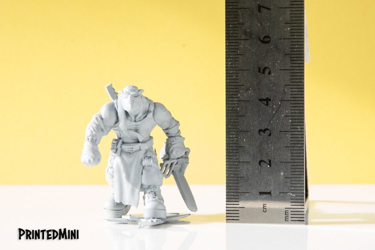 Ugok Chainsaw Slasher - Resin Miniature - Sci-Fi Miniature - D&D - Papsikel