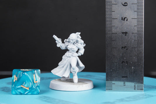 Shelly - 3D Printed Miniature - Fantasy Miniature - Tabletop Miniature - D&D - RN Estudio