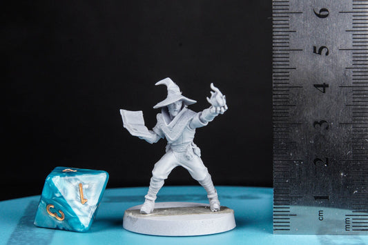 Apprentice arcanist 1 -3D Printed Miniature - Fantasy Miniature - Tabletop Miniature - D&D - Artisan Guild