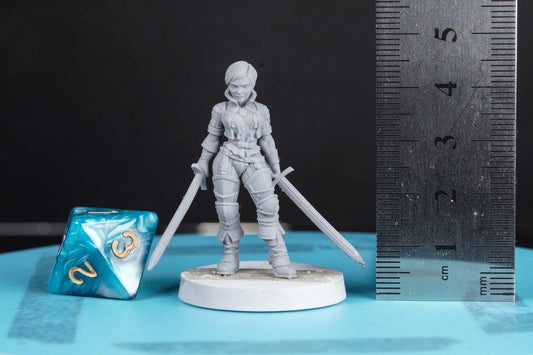 Daena - 3D Printed Miniature - Fantasy Miniature - Tabletop Miniature - D&D - RN Estudio