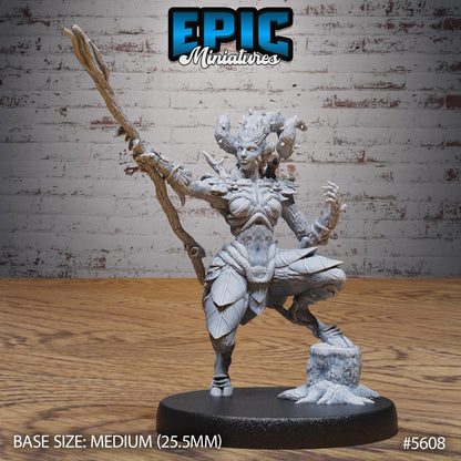 Tree Dryad - Resin Miniature - Tabletop miniature - Fantasy Miniature - 32mm - D&D - Sci-fi Miniature