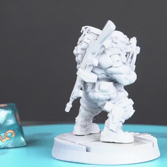 Ugok colonial Officer Captain Rene Rekestas -  Resin Miniature Miniature - Sci- Miniature - Tabletop Miniature Resin Miniature - Papsikel