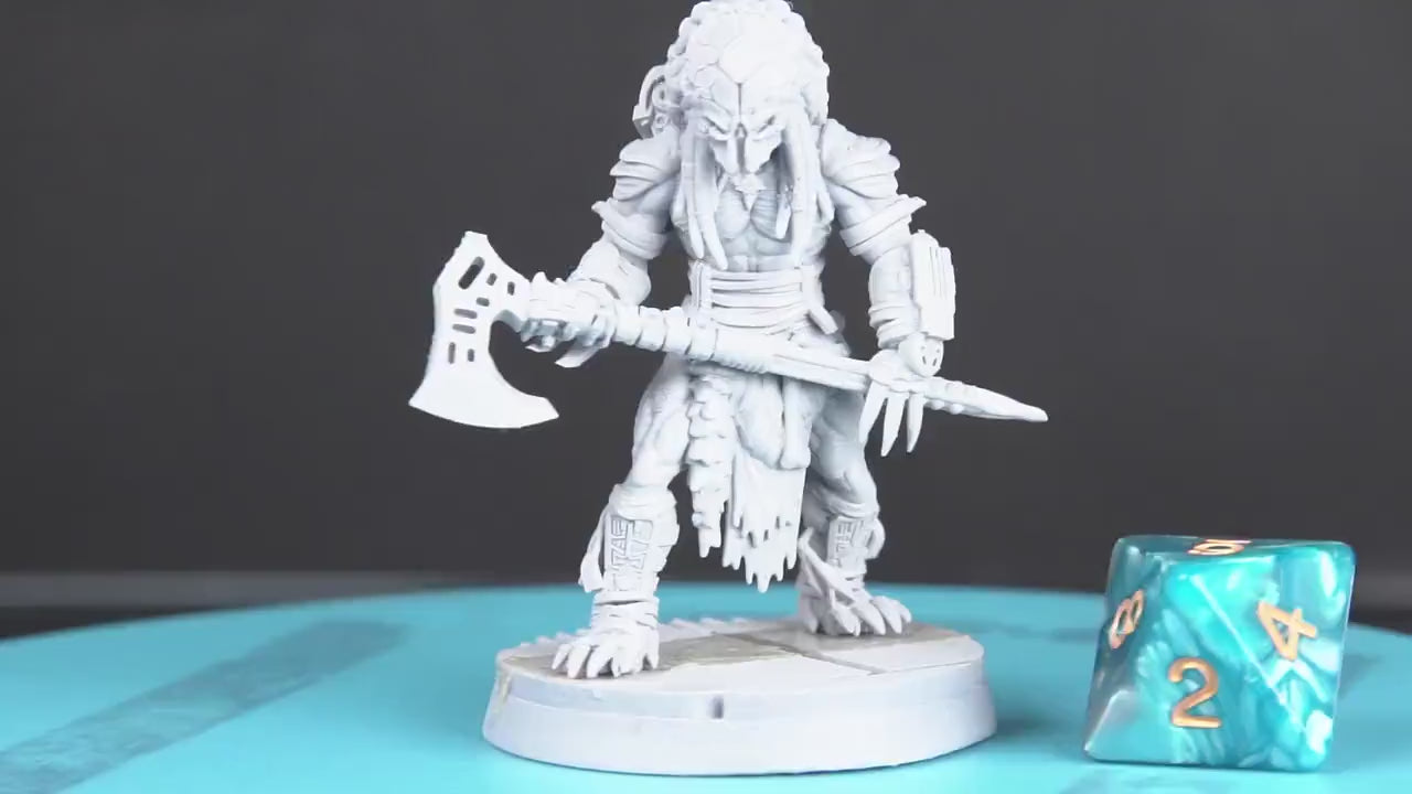 3D Printed Feral Skull Hunter Bear Miniature - D&D - Papsikel